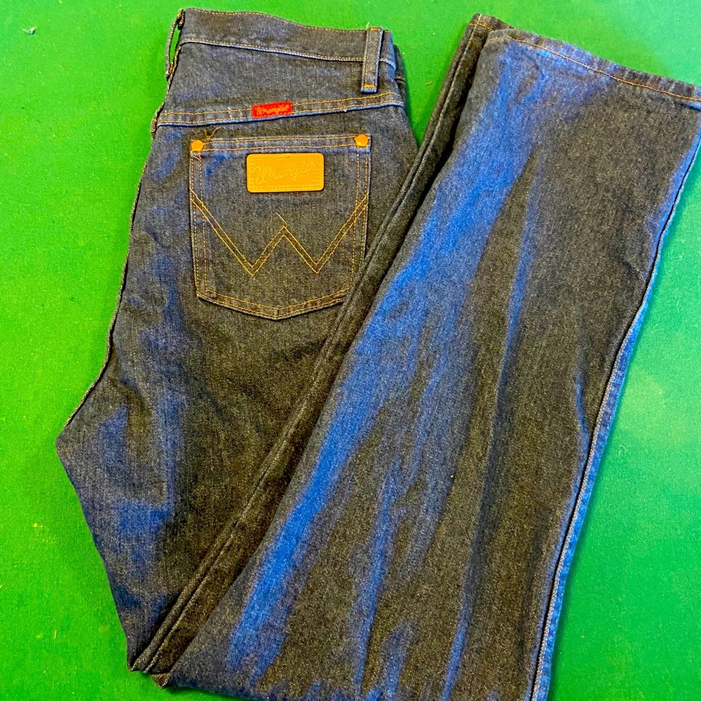 Women’s 13x32 wrangler jeans